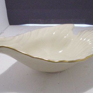 Lenox dove shaped candy/nut dish